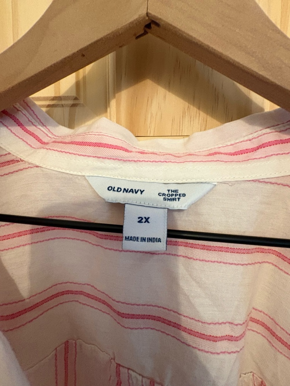 Old Navy Pink and White Striped Button-Down Shirt NWT - Picture 4 of 5